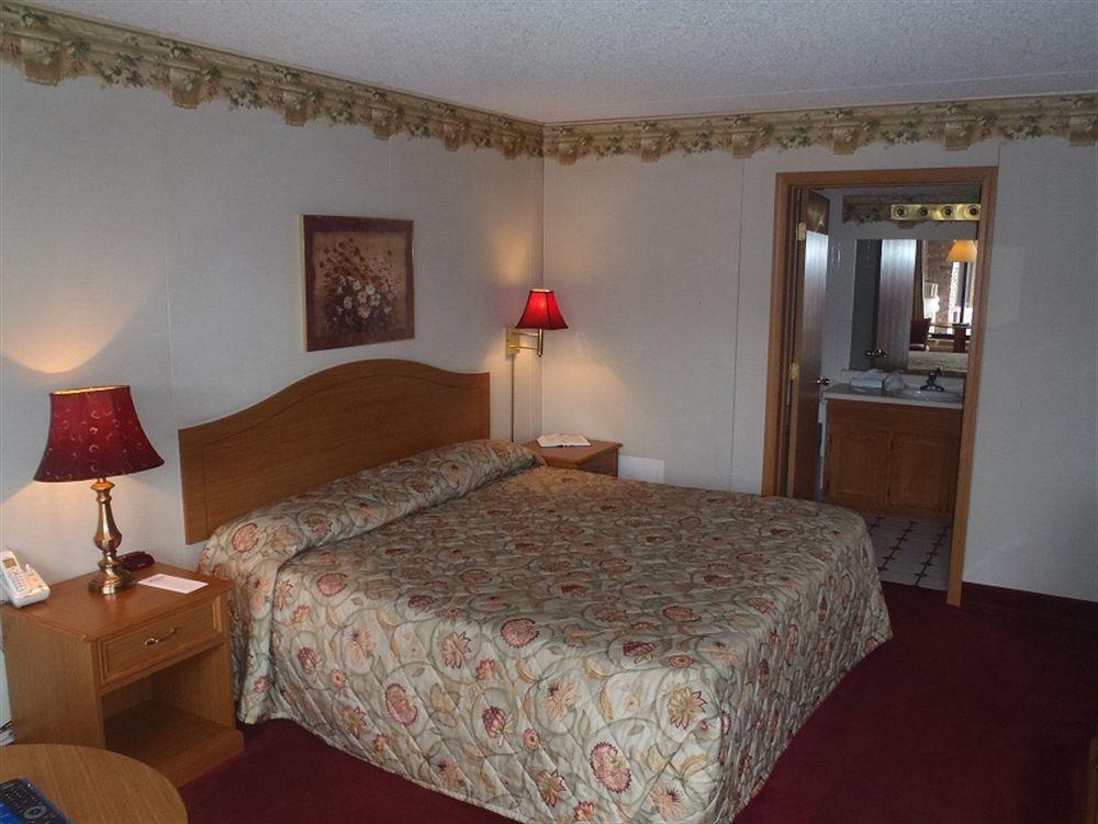 برانسون Baldknobbers Motor Inn المظهر الخارجي الصورة